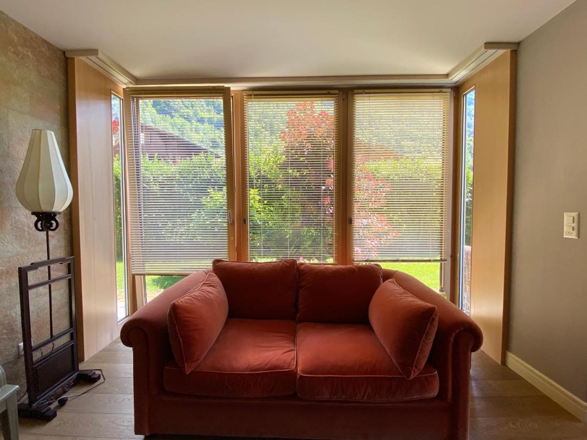 An Apartment In A Modern Swiss Chalet Iseltwald Eksteriør billede