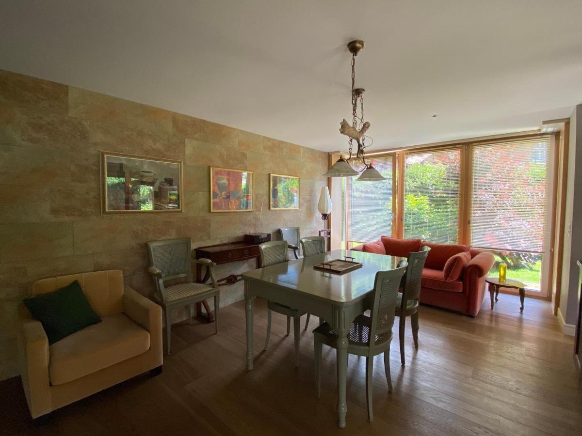 An Apartment In A Modern Swiss Chalet Iseltwald Eksteriør billede