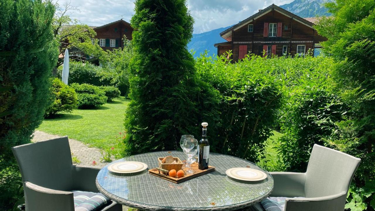 An Apartment In A Modern Swiss Chalet Iseltwald Eksteriør billede