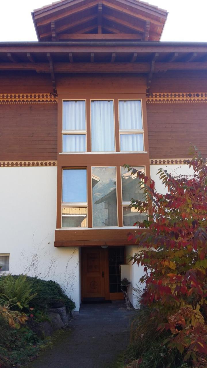 An Apartment In A Modern Swiss Chalet Iseltwald Eksteriør billede